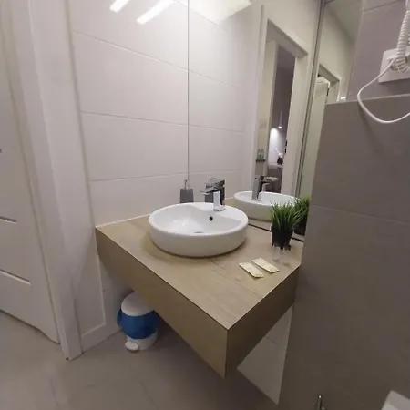 Zlatarooms 211 * Varsovie